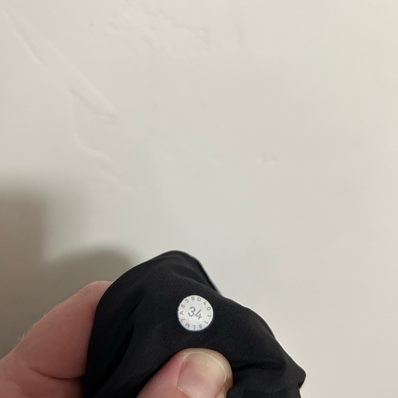 Lululemon Commission Short Relaxed *Warpstreme 11" - Picture 2 of 7